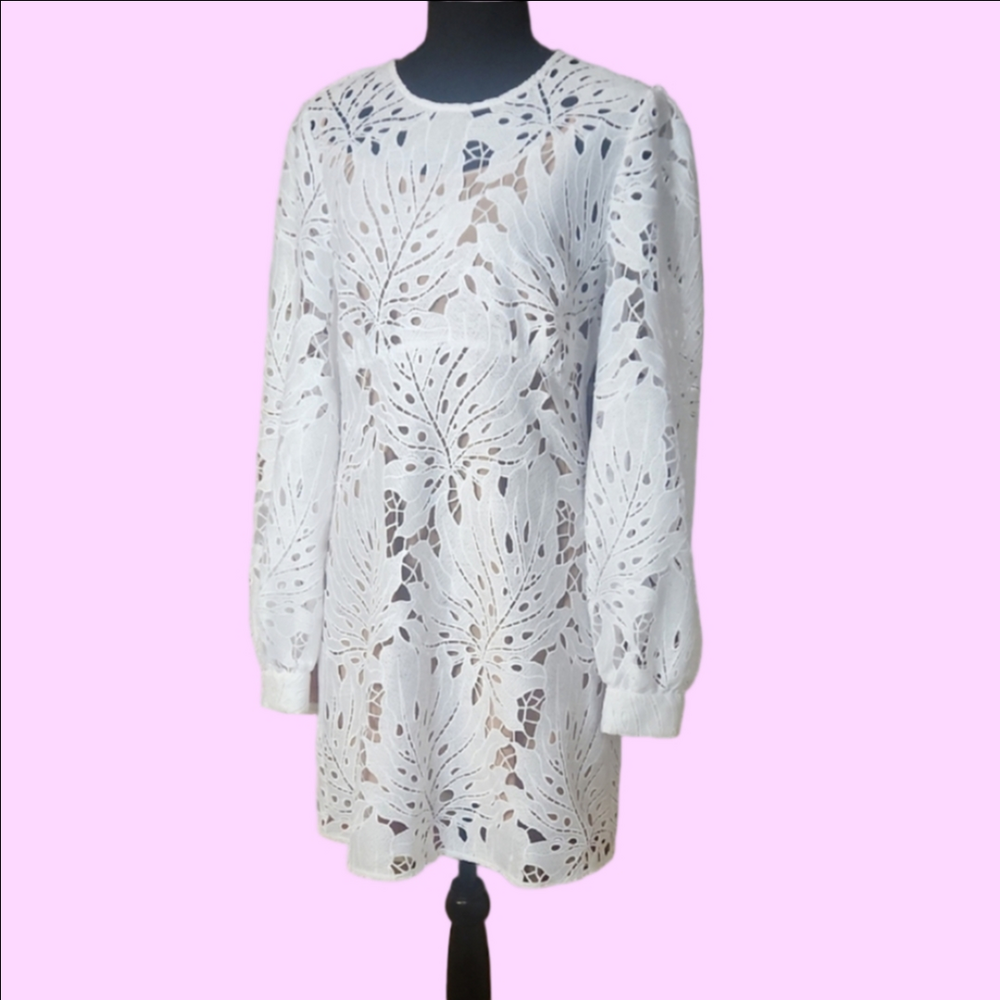 Elegant White Lace Dress